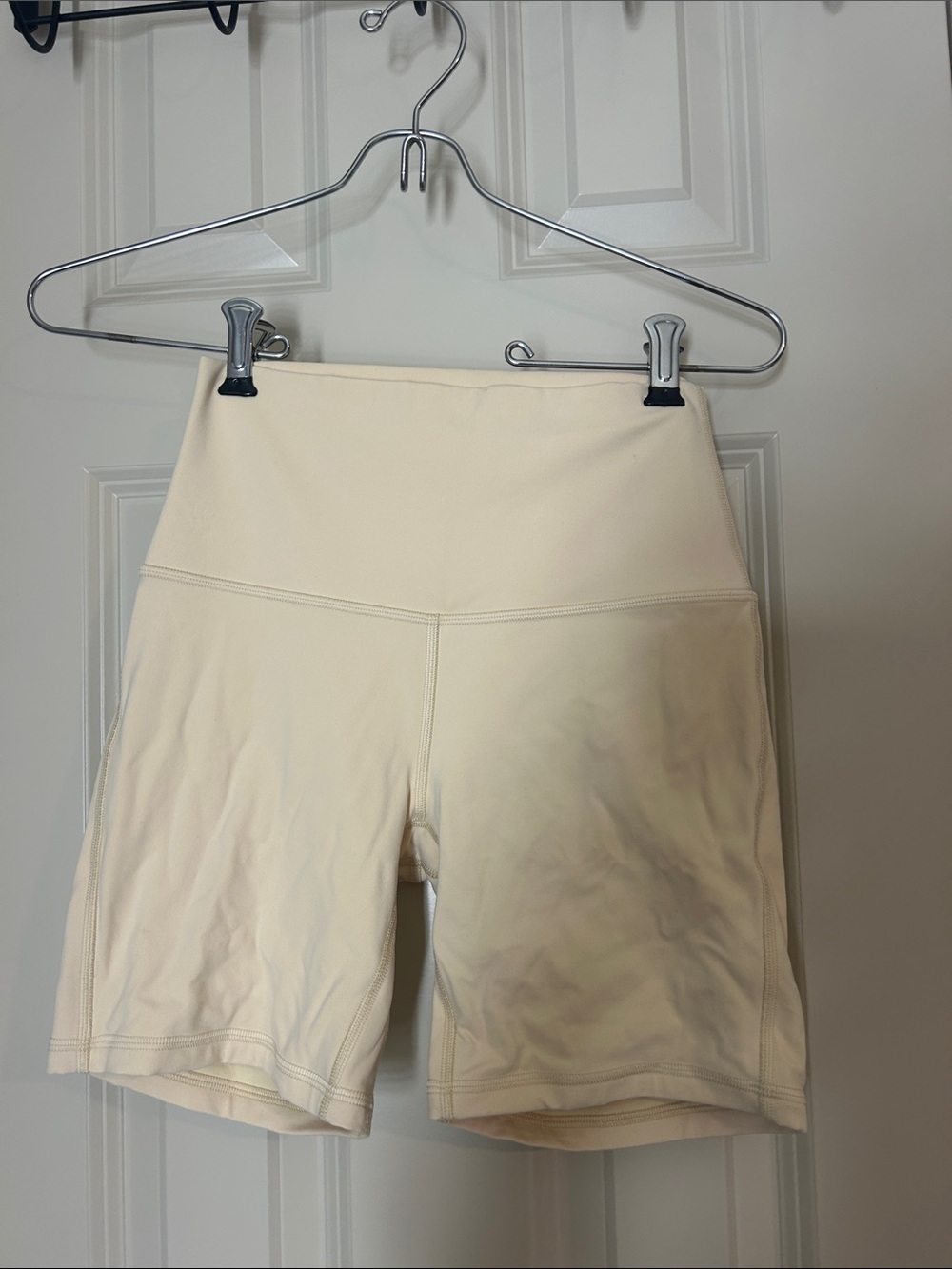 Align Shorts 6” - Butter Cream